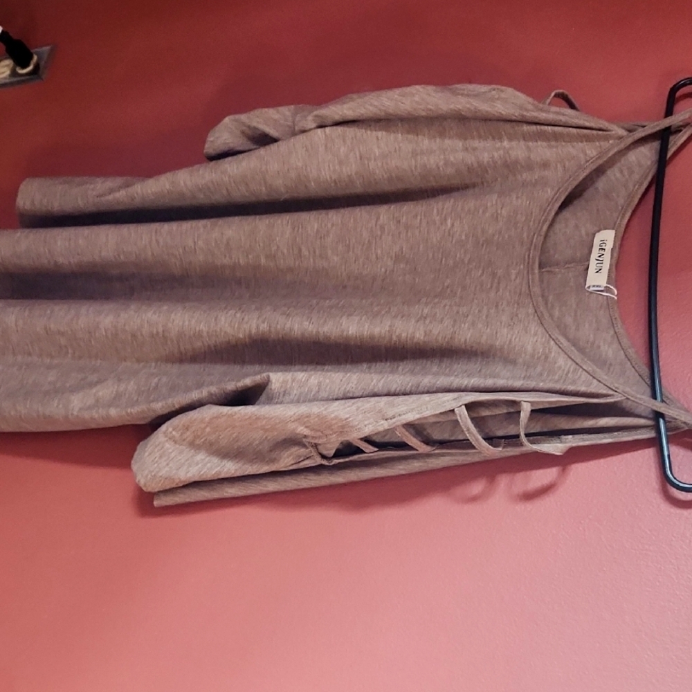 Cold Shoulder Top NWT